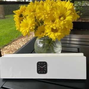 Apple Watch Series 6 (44mm) Aluminum Case w/White Sport Band (GPS) (M00D…